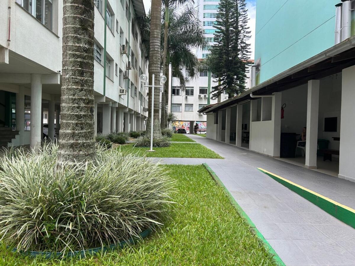 Localizacao Perfeita! Apartamento 3 Quartos A 30M Do Mar Na Barra Sul *